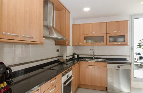 Sant Pere de Ribes Apartment | Duplex vistas mar con piscina