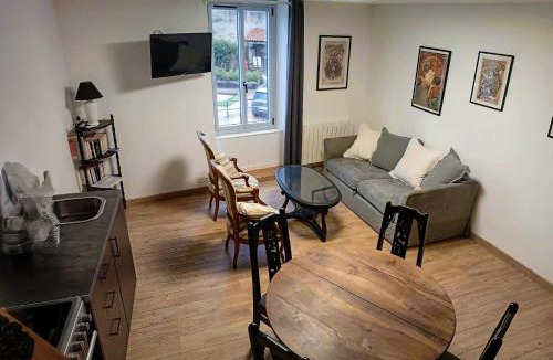 Clisson Apartment | Duplex vue sur château
