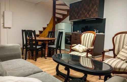 Clisson Apartment | Duplex vue sur château