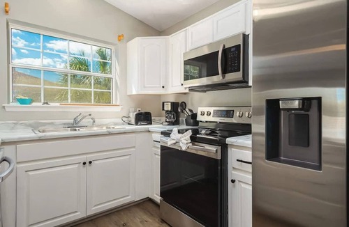Bel Air House | Duplex w Private Pool Beach Access Prime PCB
