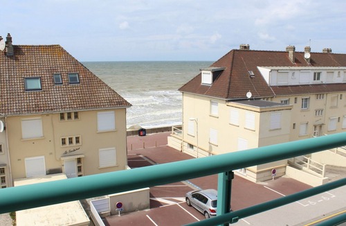 Fort-Mahon-Plage Apartment | Duplex with balcony, elevator, and parking in Fort-Mahon-Plage