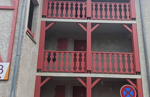 Arreau Apartment | Duplex with mountain and river views. Pets allowed