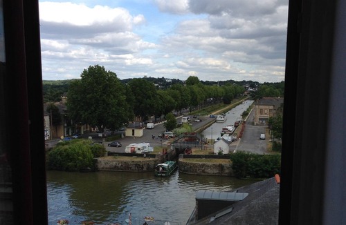 Redon Apartment | Duplex with panoramic views of canal barges