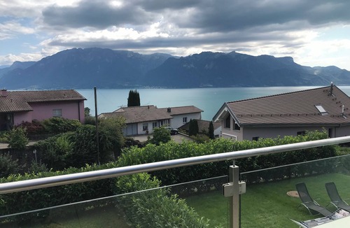 Corseaux Apartment | Duplex with terrace and lake view
