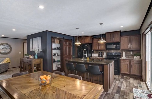 Durand House | DURAND WOODED RETREAT | GAME ROOM | WALKING TRAIL