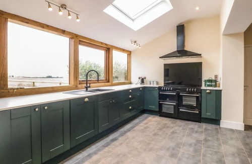Little Cowarne Cottage | DURSTONE COTTAGE, pet friendly, with open fire in Pencombe