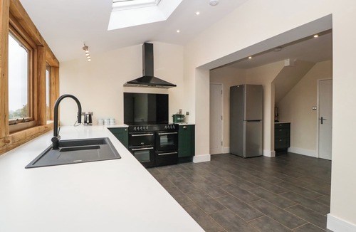 Little Cowarne Cottage | DURSTONE COTTAGE, pet friendly, with open fire in Pencombe