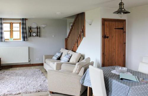 Ebrington House | Dusty's Stable - E4751