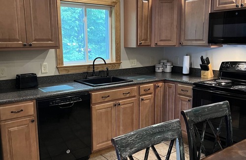 Mount Vision House | Dutch Hill Manor II, NEW construction, upscale, near ASV and CDP, 2 of 2 units
