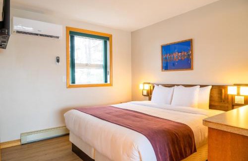North River Hotel | Dutch Inn