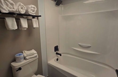 Witmer Hotel | Dutch Wonderland Inn