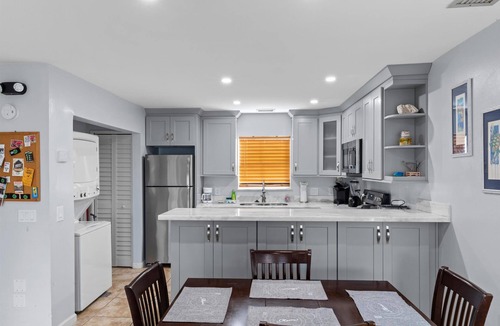 Old Town House | Duval Square Condo-2 bedroom 2.5 bath, w/pool, parking, on Duval St