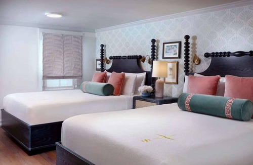 Uptown - Upper Duval Hotel | Duval Street Stay + Free Breakfast, Pool & Spa