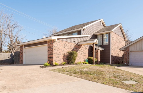 Oklahoma City Cottage | DW Cottage - Close to Restaurants and Shopping!
