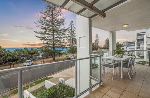 Bargara Apartment | Dwell at 38, Oceanfront Apartment