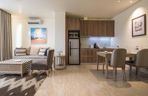 Gandaria-selatan Hotel | Dwijaya House of Pakubuwono