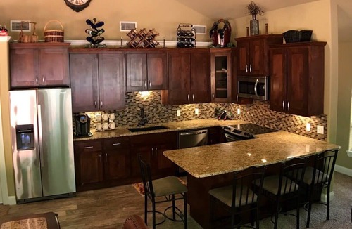 Eureka Springs Historic District House | Dwntn, New Hot Tub, Trailer Parking, Dog Friendly