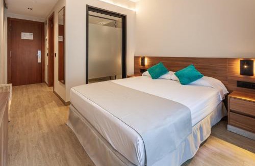 Santa Susanna Hotel | DWO Sirius