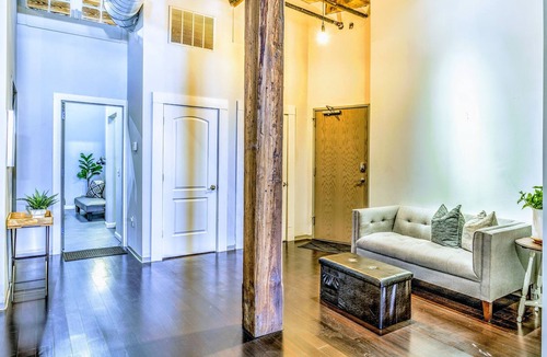 Downtown West Apartment | DWTN Penthouse Loft★Balcony★Pets Welcome★Parking