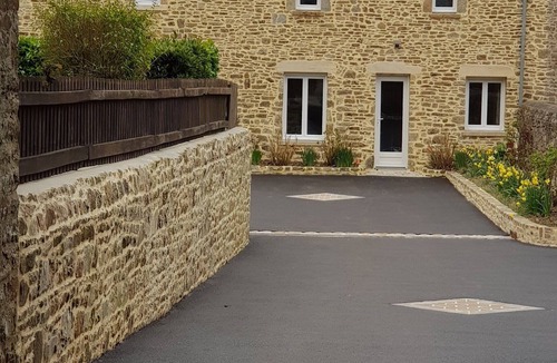 Saint-Maurice-en-Cotentin House | Dy flowers Saint-Maurice-en-Cotentin