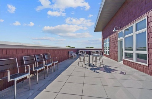 Dyersville Condo | Dyersville Dream Condo #200