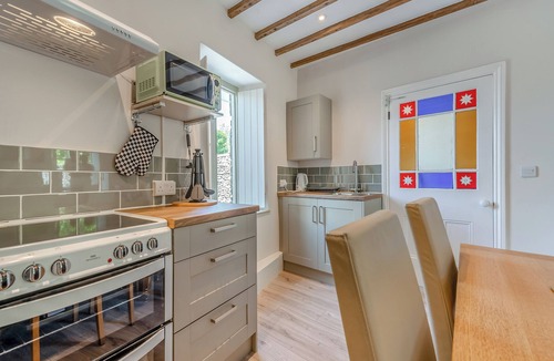 Lampeter Cottage | Dyffryn @ Glanffrwd Mill