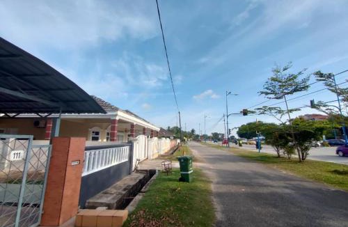 Taman Sri Maulana Villa | Dzul's Villa Musleem Preferred