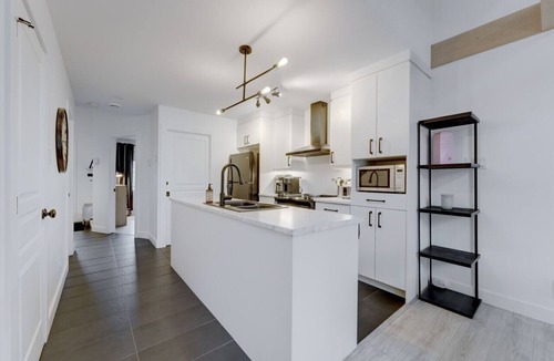 Bromont Apartment | E-302- Condo ski in and/et ski out 2 chambres