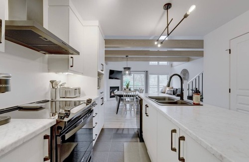 Bromont Apartment | E-302- Condo ski in and/et ski out 2 chambres