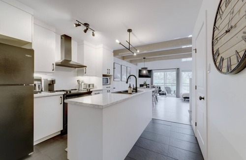 Bromont Apartment | E-302- Condo ski in and/et ski out 2 chambres
