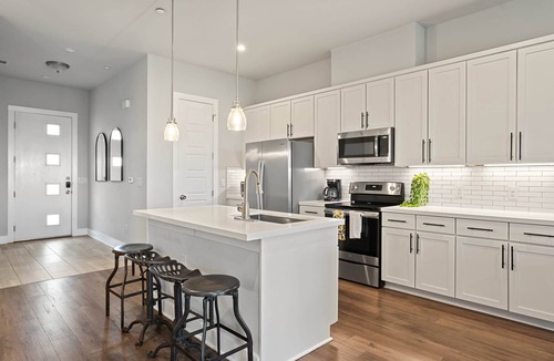 MLK House | E Austin Condo-sleeps 6, near dtwn&airport