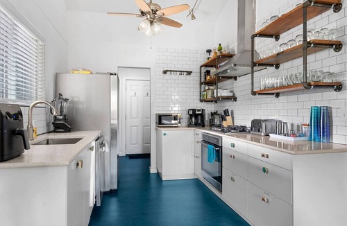 Rosewood House | E. Austin Family Hangout! Pool & BBQ -Fully fenced
