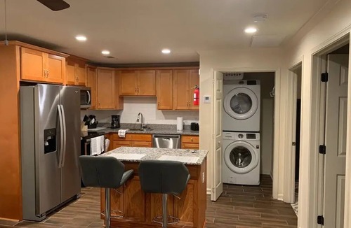 Highlands - Perkins Apartment | E-Beautiful Apartment/Customed Luxury Design Apartment E
