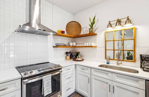 St. Marys Apartment | #E Doe Run Inn - DT - Short Walk to Waterfront