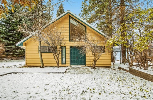 McCall House | E Lake Retreat