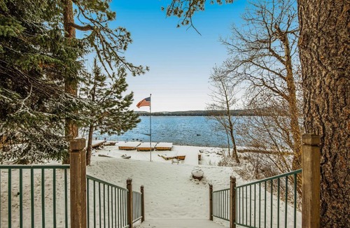 McCall House | E Lake Retreat