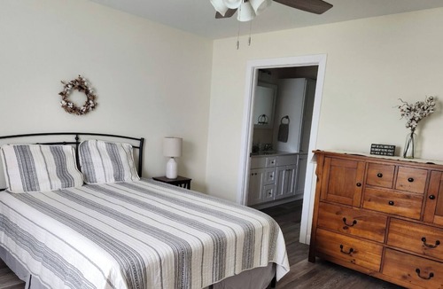 Mount Pleasant House | E. Monroe Creek Condo #2