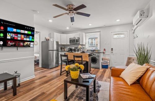 Passyunk Square Apartment | E Passyunk 1BR A Location Extended Stay Oasis