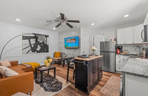 Passyunk Square Apartment | E Passyunk 1BR A Location Extended Stay Oasis
