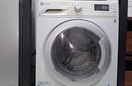 Taman Desa Tebrau Apartment | E04A: 6Mins Walk-Tebrau Aeon & Ikea with work space