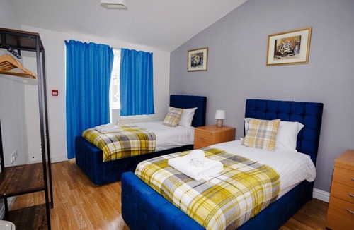 Slough House | E2M Stays Slough 5Bed Spacious House Free Parking