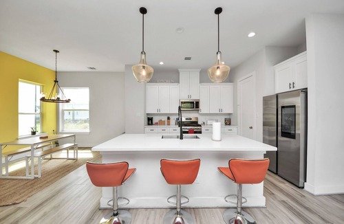Greater Third Ward House | EaDo 3bd 3.5ba Townhome with Rooftop Patio & Dry Bar - 5 Mins from Daikin Park