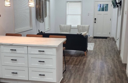 Greater East End House | EADO Escape l Close to Everything-Convenient, Downtown, Astro & Rockets Stadiums