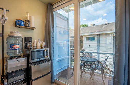 Greater East End Apartment | EADO MicroLuxe Container 10 - 2 km from FIFA Fest