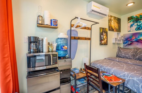 Greater East End Apartment | EADO MicroLuxe Container 9 - 2 km from FIFA Fest