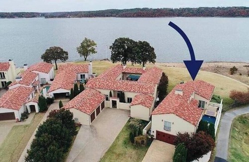 Afton House | Eagle Beach- Waterfront, Large Beach, Next to Shangri-La