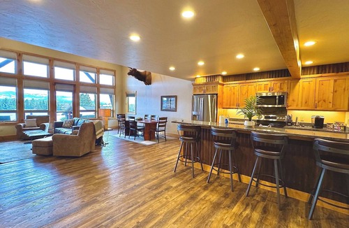 Bigfork House | Eagle Bend Townhome w/King Suites & Amazing Views