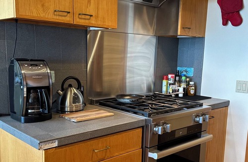 Friday Harbor House | Eagle Cove Waterfront Lookout