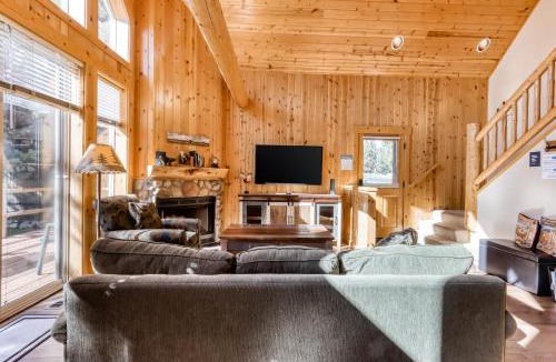 Redmond Ski Chalet | Eagle Crest Family Friendly Chalet