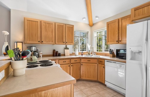 Redmond House | Eagle Crest Golden Pheasant Golf Retreat